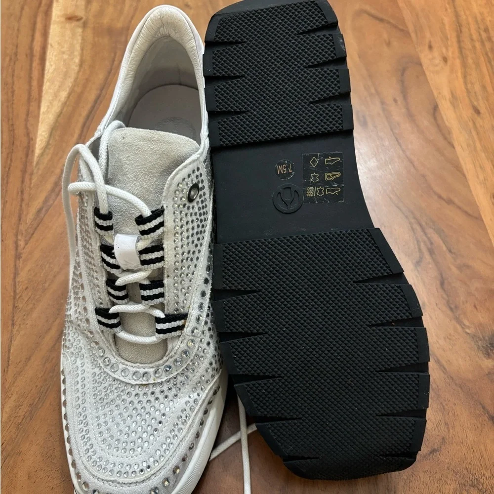 Wishbone Abby Crystal Platform Sneakers - Picture 4 of 15